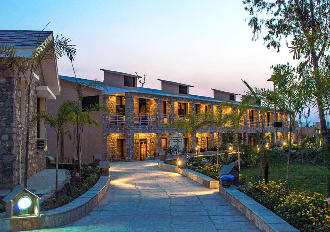 Tag Resorts The Banyan Retreat Rāmnagar Buitenkant foto